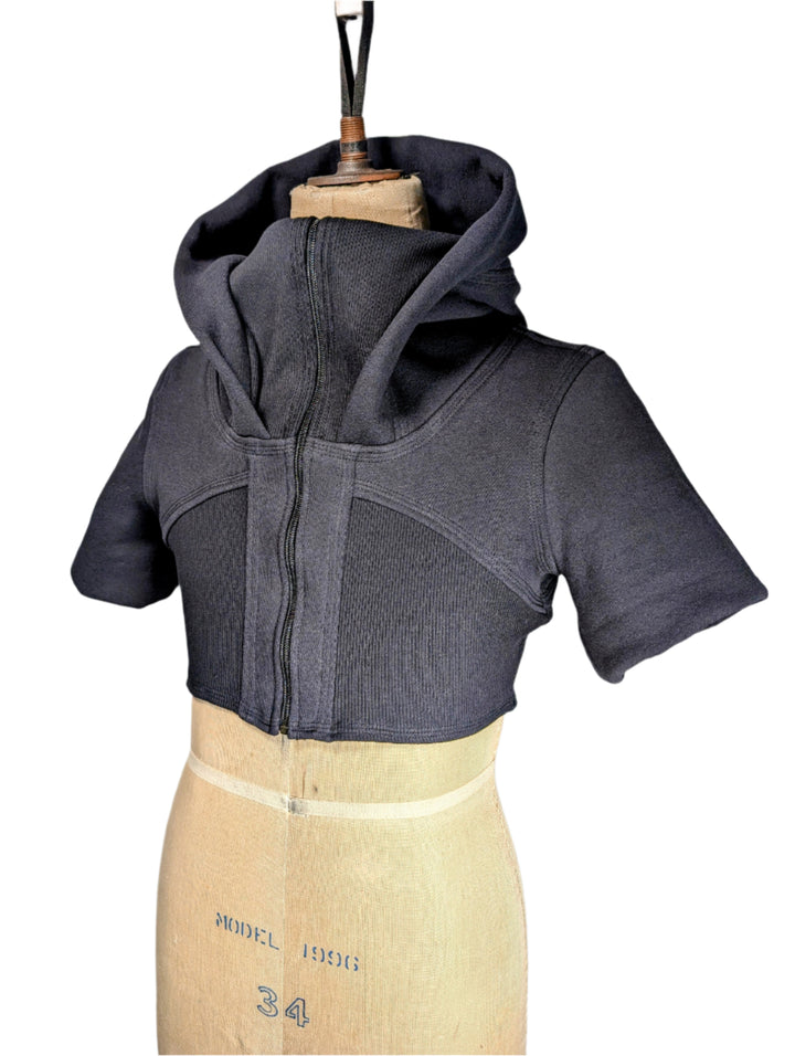 Chinmoku Crop Hood Top