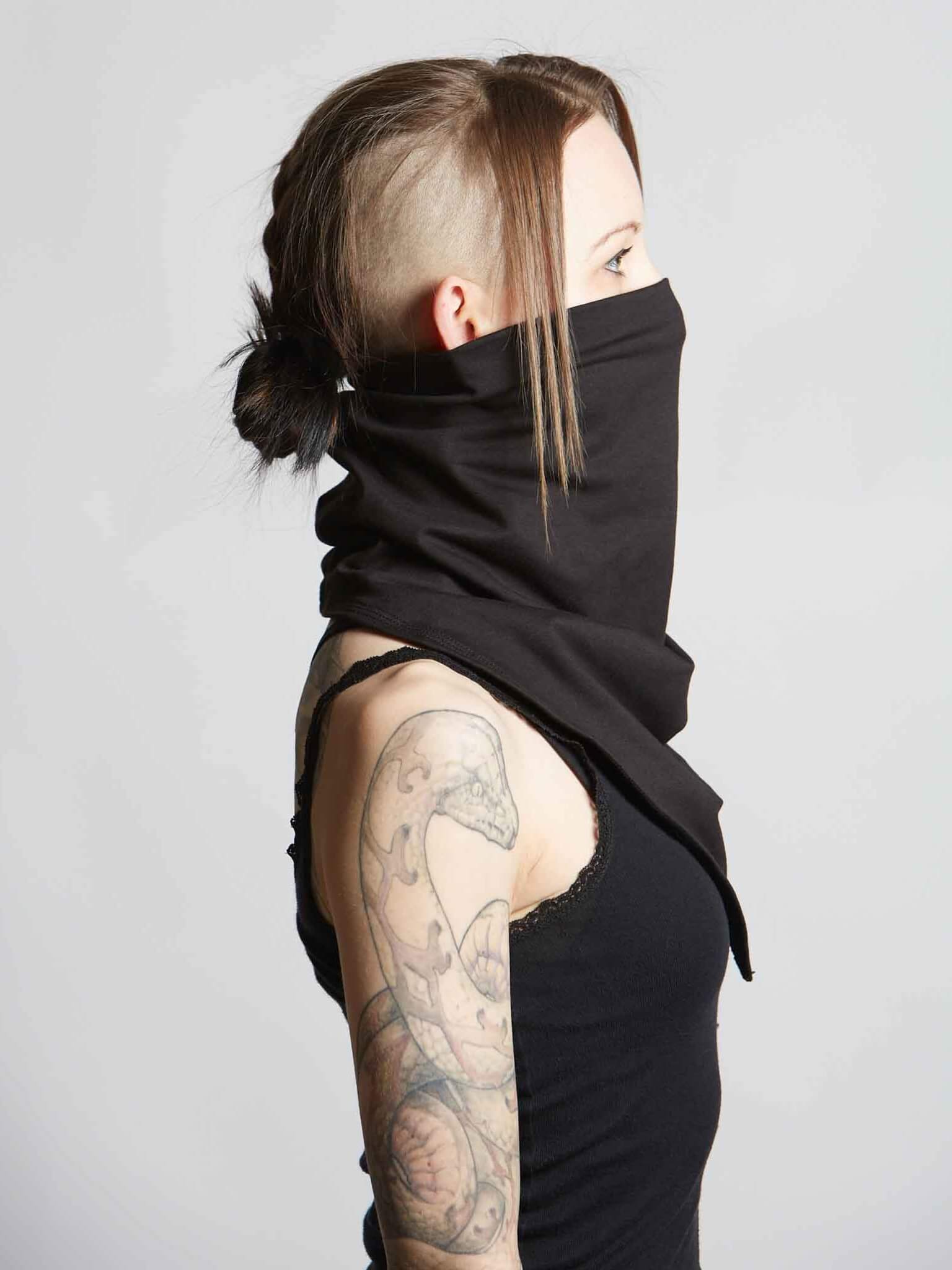 Bandit Gaiter: Breathable Neck Gear for Cyberpunk Style – Crisiswear